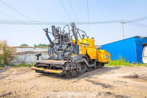 RP452L Wheeled Telescopic Paver